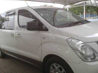 HYUNDAI H1 2011