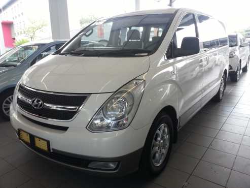 Hyundai H1 2.5 VGT 9 Seater AT