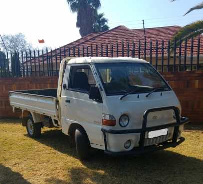 Hyundai H100 2.6 Diesel - 2004 Model.