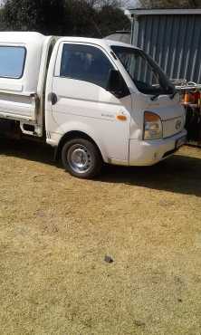 hyundai h100 bakkie with canopy 2008 model