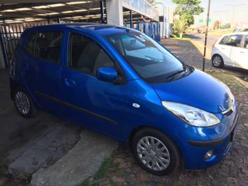 Hyundai i 10 2010 model for sale