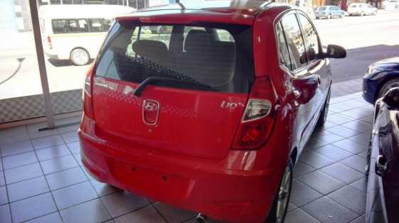 Hyundai i10 1.1 GLSMotion 2013 Red