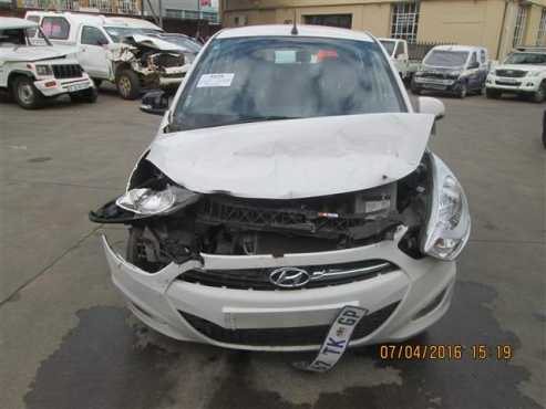 HYUNDAI i10 (2015)