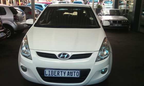 Hyundai i20 2011  79,000 km  Manual Gear  Hatch Back  Electric Windows,  Multi Functional Steering W