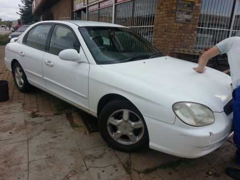 Hyundai sonata for sale in good over all condition