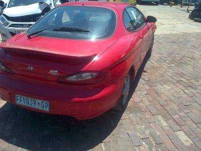 Hyundai Tiburon stripping for parts