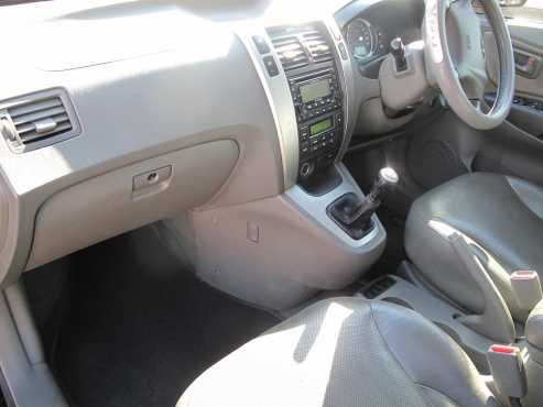 HYUNDAI TUCSON 2008 2.0 GLS FOR SALE