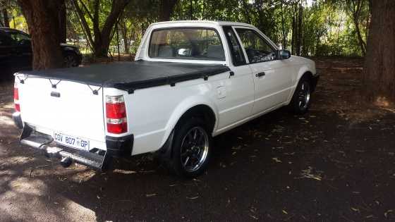 I am selling my mazda rustler 1998 1.3