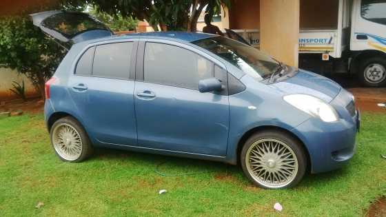 I AM SELLING MY  TOYOTA 1.4 YARIS