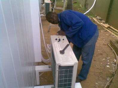 I repair aircons, fridges and freezers and i also