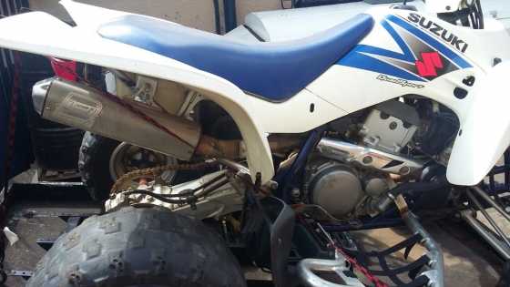 Im selling a Suzuki LTZ 400 with trailer