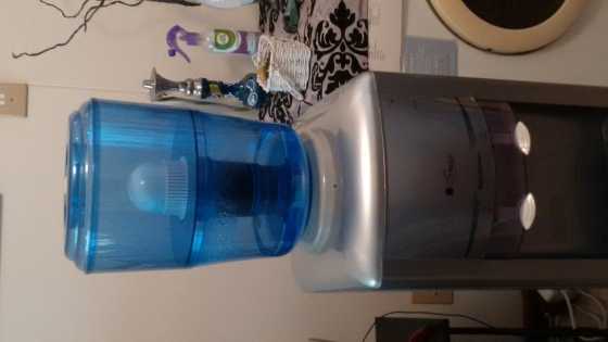 Image water filtration dispenser