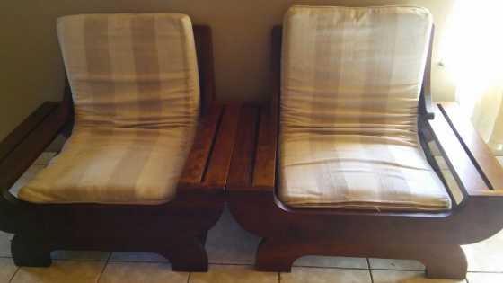 Imboia lounge chairs