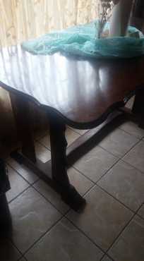 Imbouia hout tafel en kas