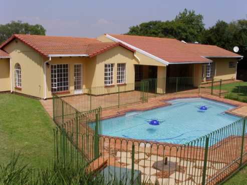 Immaculate 34 bedroom house for rent in Vorna Valley, Midrand