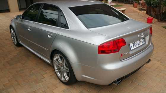 Immaculate Audi RS4 4.2 V8