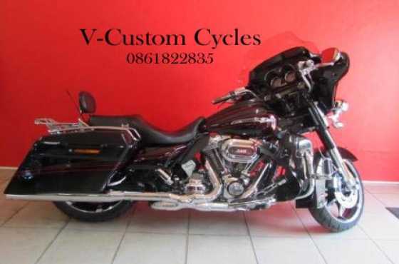 Immaculate CVO Street Glide with Lots of Extras