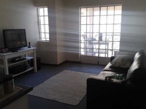 Immediate occupation 2 bed upstairs unit in Randburg