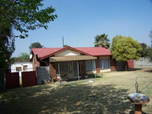 Impala Park,Boksburg,1Bed Garden CottageR3300,0832369141,0119189883,082452546233GriffonAve