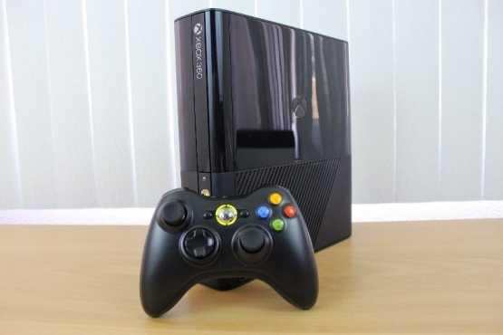 In great condition, quotEquot Edition Xbox 360 with 2 games amp 1 wireless original controller for sale...