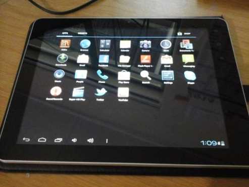 In mint condition Sansui life pad 9.7inch Tri LED display, 4G compatible, 4GB memory for sale...