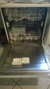 INDESIT DISHWASHER