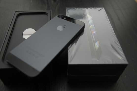 iPhone 5 16GB BlackWhite