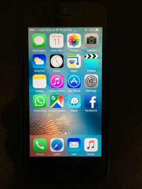 iPhone 5 in good condition - with charger, headphone availble