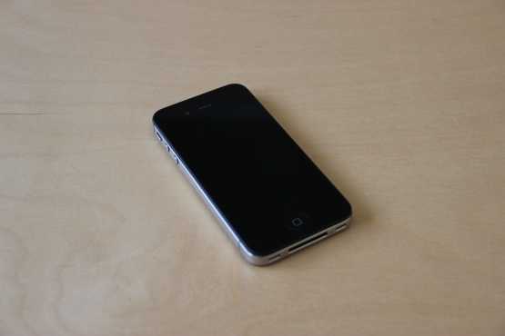 Iphone4s 16 gig very good clean phone.