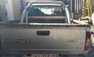 Isuzu 2.5 D tech stripping