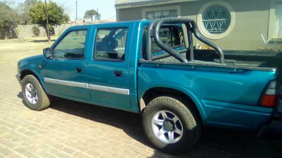 Isuzu 2.8 double cab