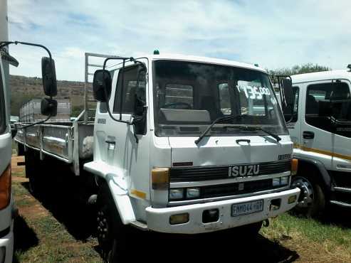 Isuzu F 8000