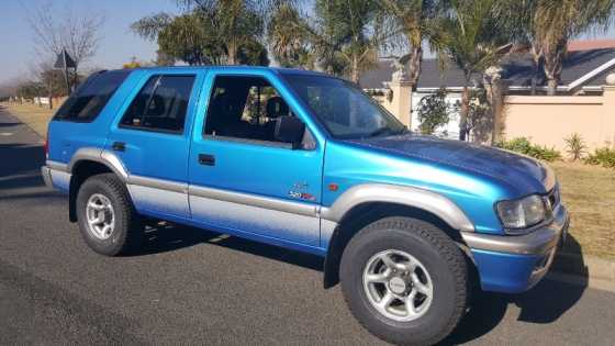 ISUZU FRONTIER 320 V6 LX WITH DIFF LOCK