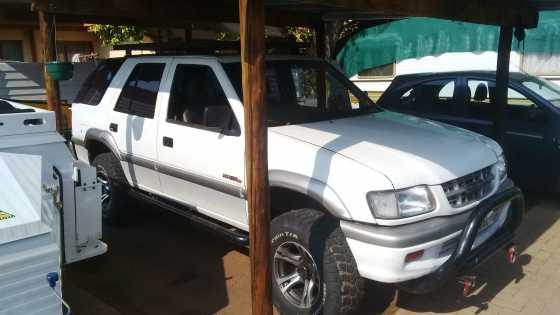 Isuzu Frontier KB320 4x4