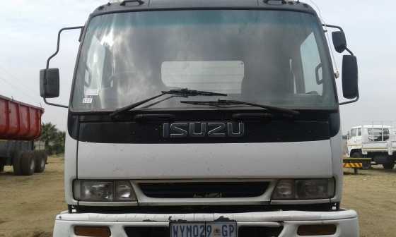 Isuzu ftr800 Closed body