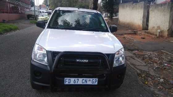 isuzu kb 240 petrol urgent sale