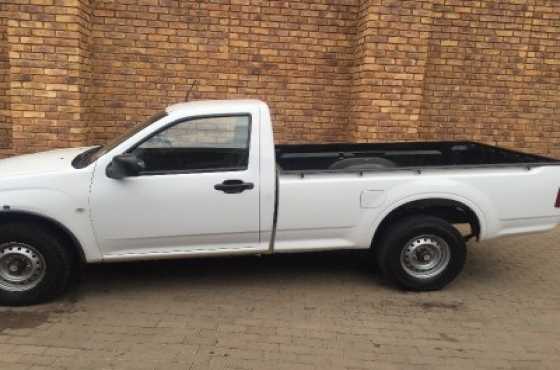 Isuzu kb 250 bakkie for sale 2011 model single cab