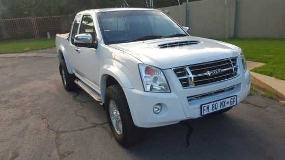 Isuzu KB 300 3.0 FOR SALE