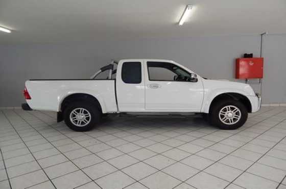 Isuzu KB 300