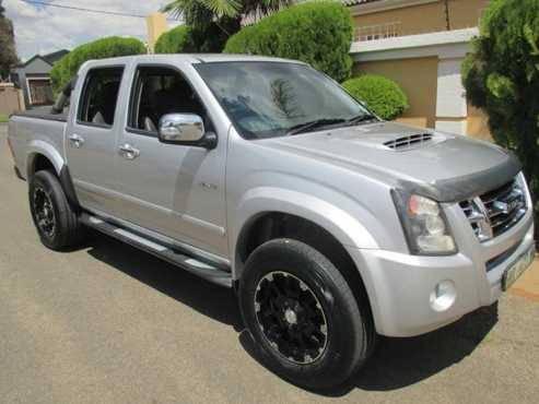 Isuzu KB 300tdi double cab 4x4 lx for sale