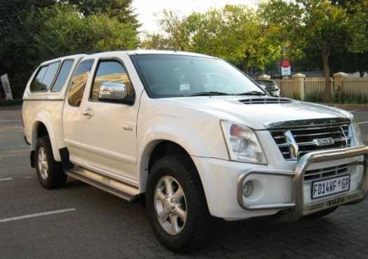 Isuzu Kb Series KB300 D-TEQ 4X4 CLUB CAB