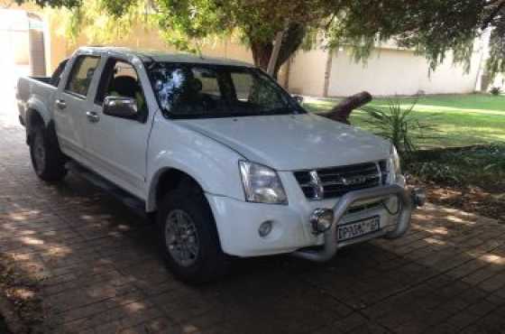 Isuzu KB240i 2014