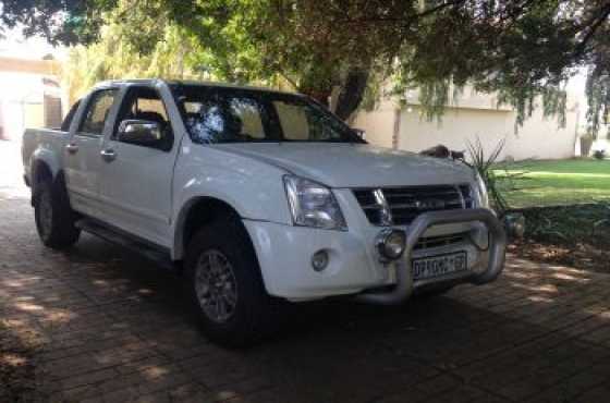 Isuzu KB240i 2014