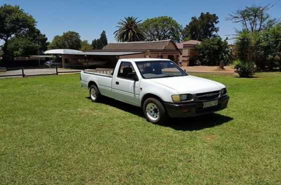 Isuzu kb250 d 2002 model