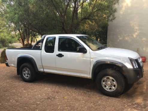 Isuzu KB250 D-TEQ LE ECAB (2013)