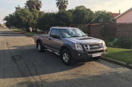Isuzu KB300 D-teq
