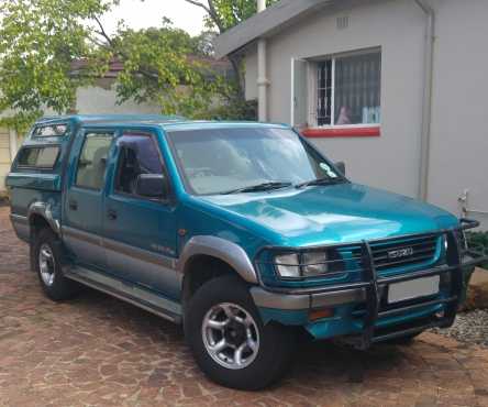 Isuzu Kb320 v6 DC LX  - 1998 Model