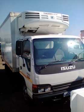 Isuzu NPR 400 ton cooler unit