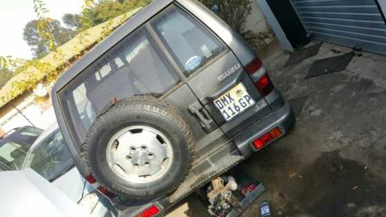 isuzu trooper 3.2 v6