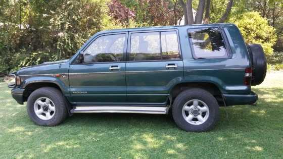 Isuzu Trooper 4x4 Lexus V8